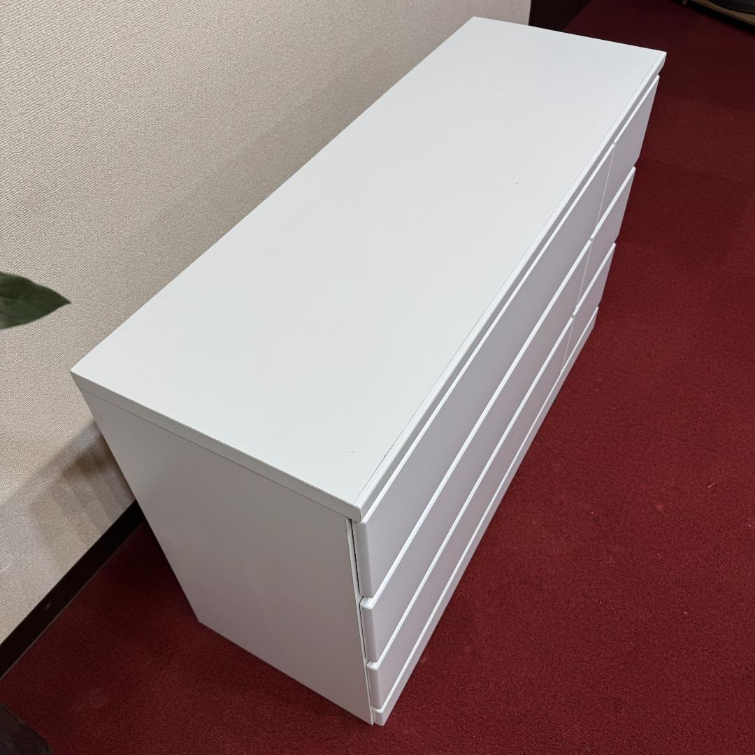 超美品　白いワイドチェスト３段　収納　タンス　幅1190ｍｍ