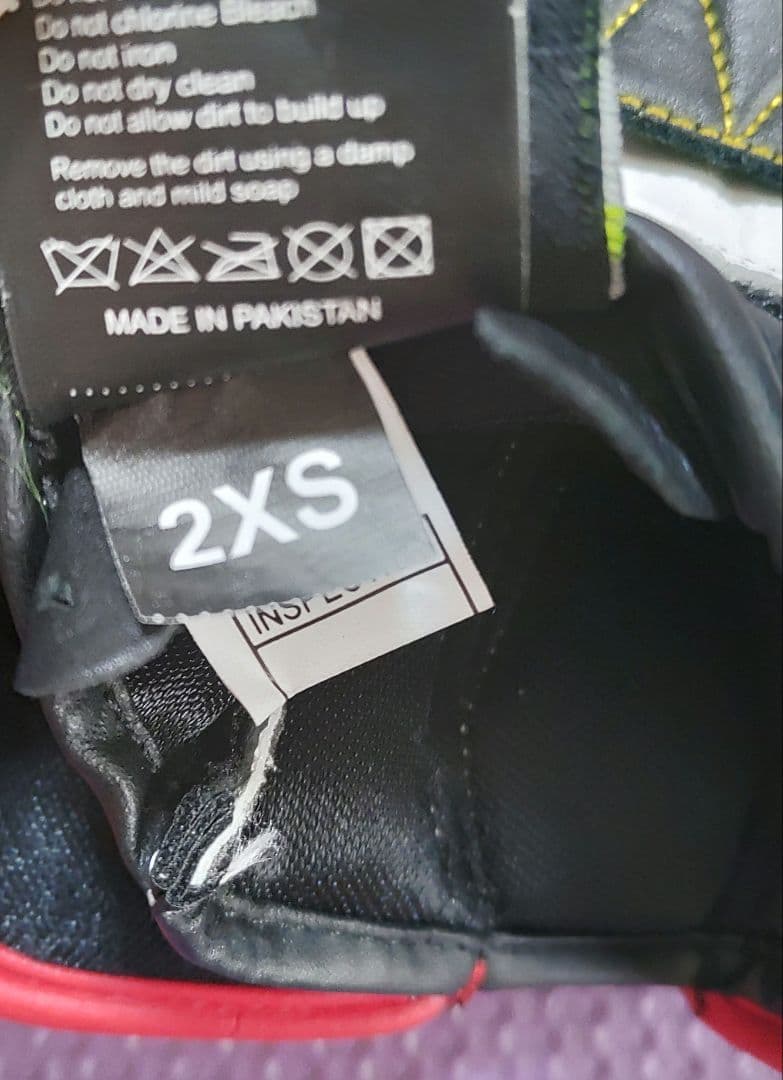 BERIK ベリック グローブ 白/赤 XXS