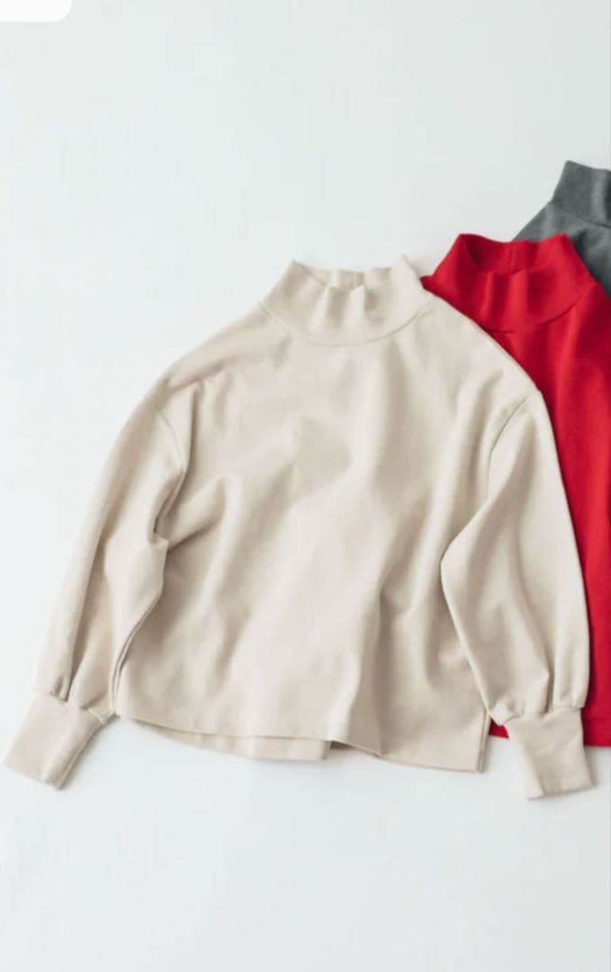 くらすこと+to ハイネックプルオーバー　ベージュ