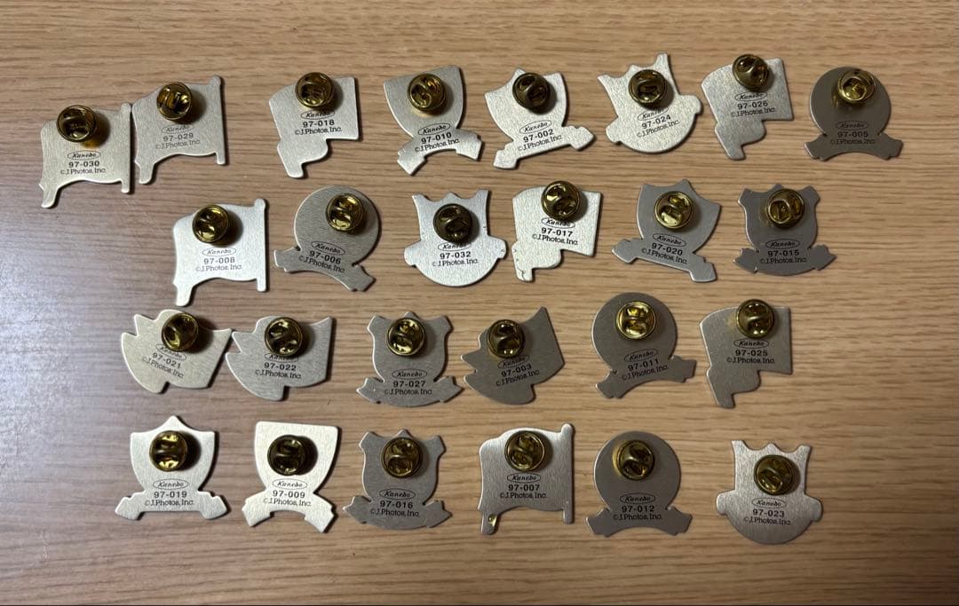 Jリーグ　ピンバッジ　26個