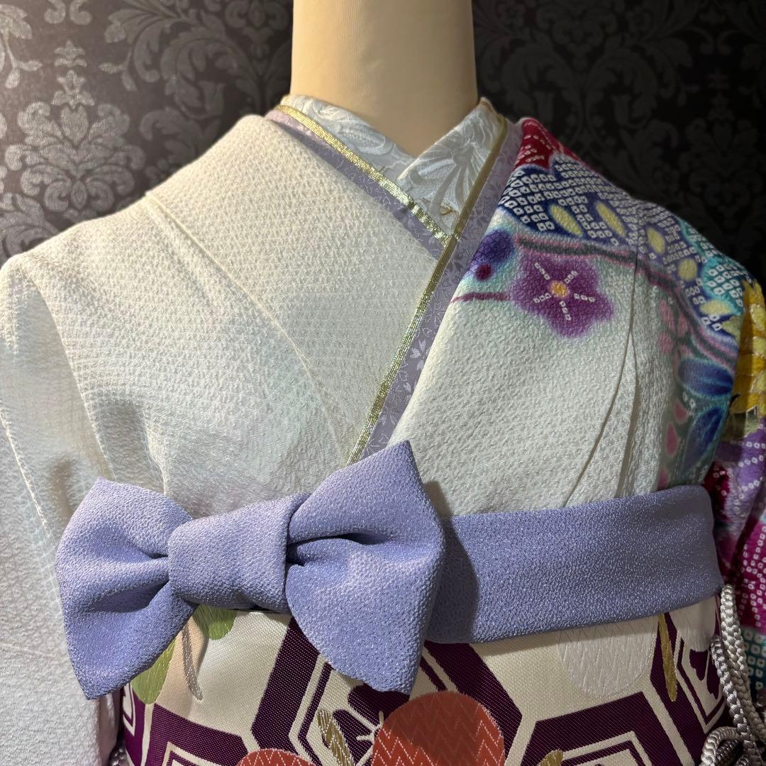 美品　総絞り　白地　暈し　花模様　逸品　振袖　フルセット 振り袖