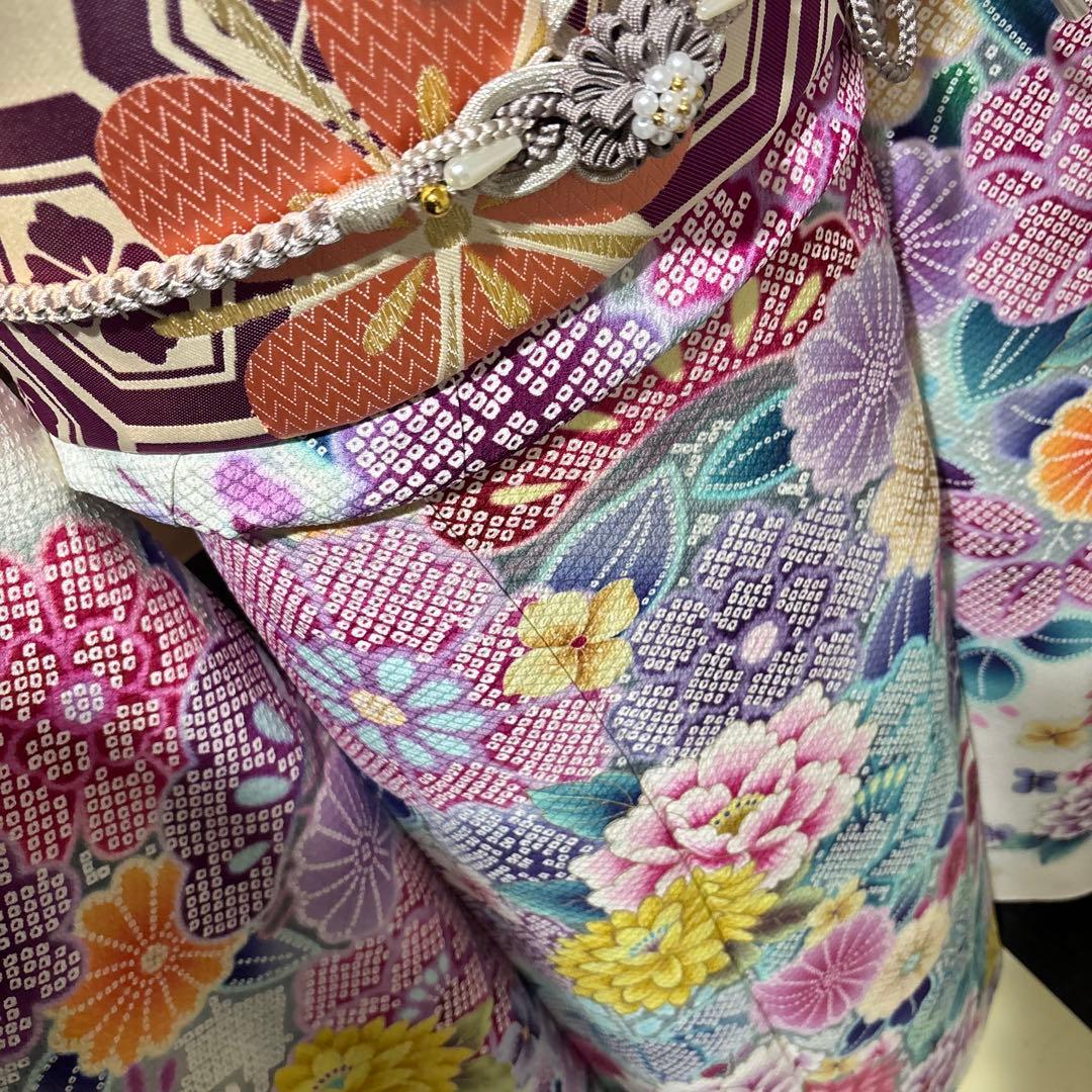 美品　総絞り　白地　暈し　花模様　逸品　振袖　フルセット 振り袖