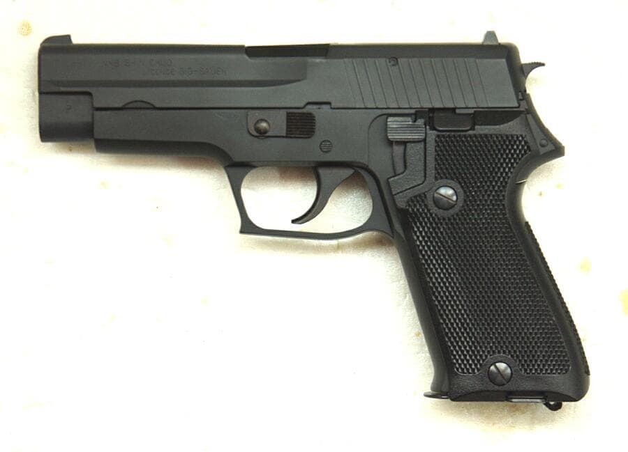 TANAKA SIG P220 IC 9mm拳銃 海上自衛隊