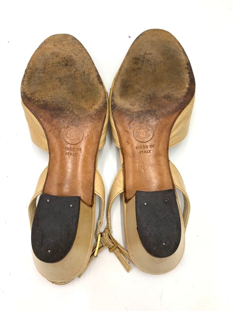 シャネル　ブランド　ベージュ　サンダル　ヒール　レザー　レディース　お洒落