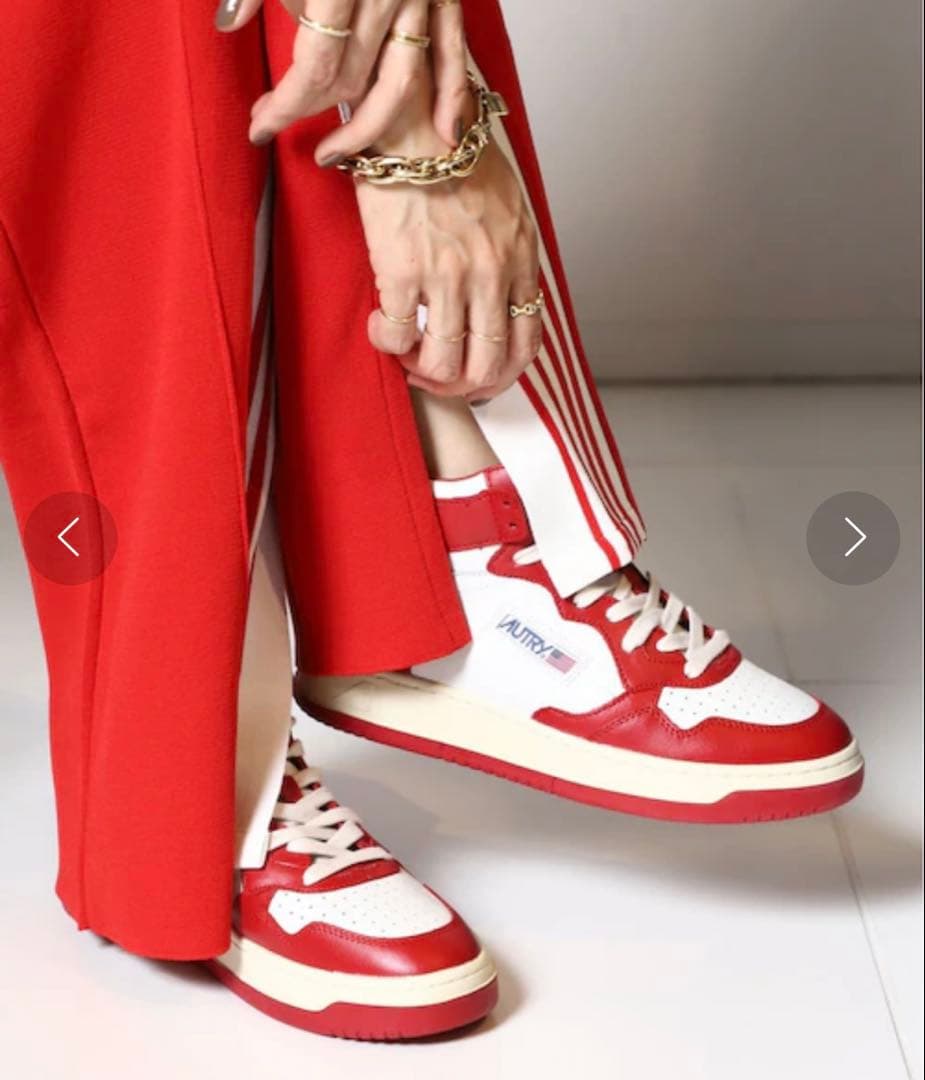 専用　新品　AUTRY オートリー　MEDALIST MID スニーカー