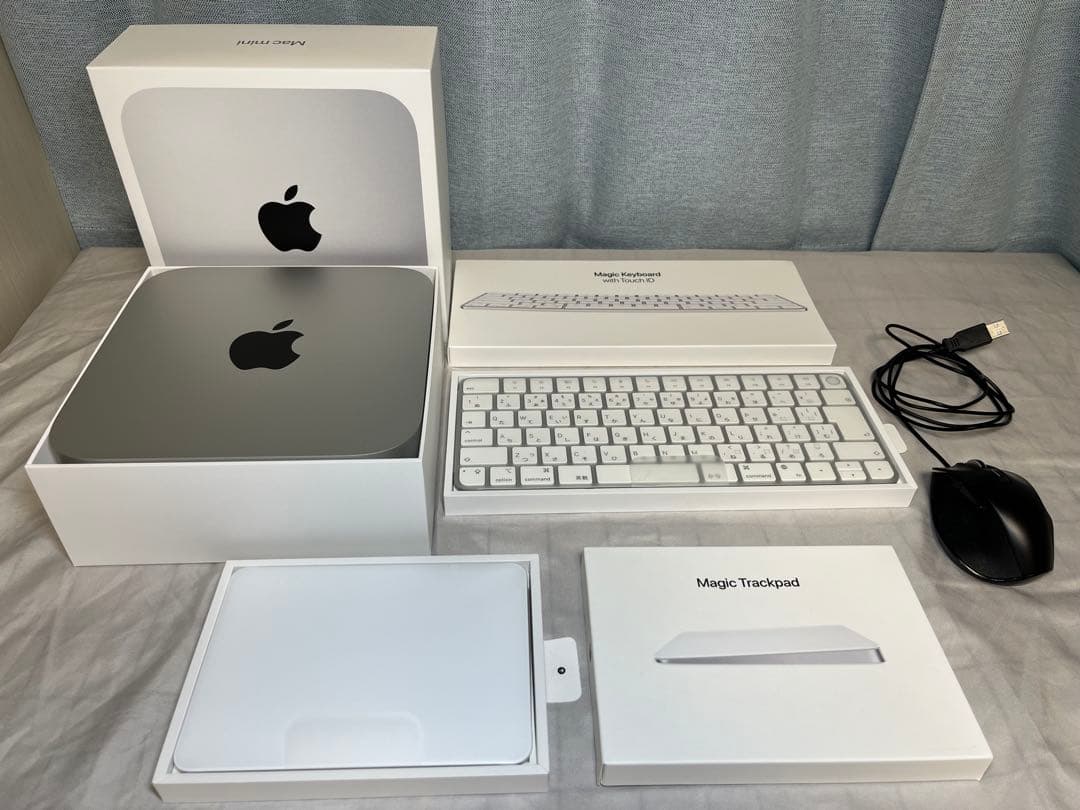 MacminiM2 純正キーボード(Touch ID) +トラックパットセット