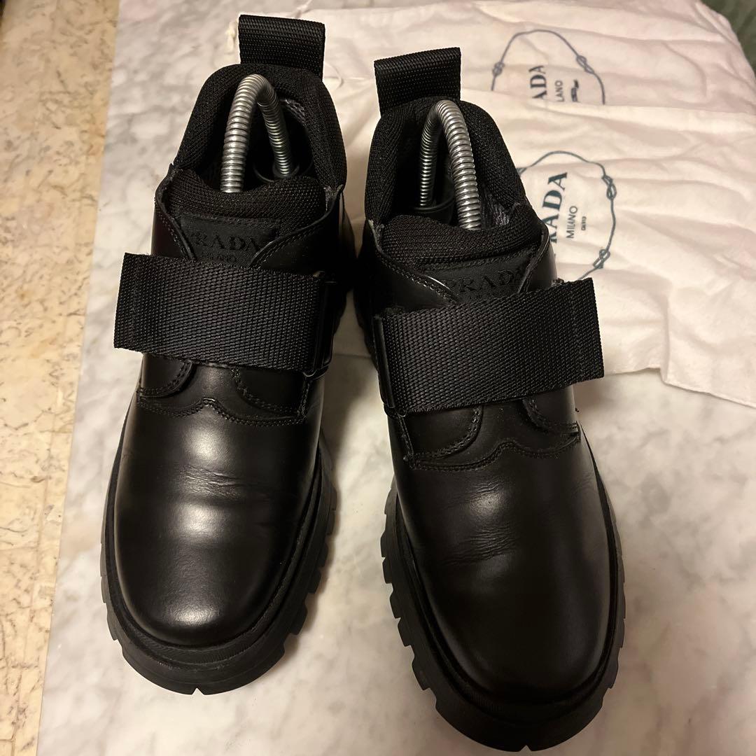 美品PRADAレディース