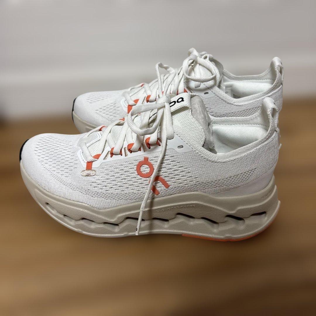 新品　オンクラウドサーファーマックス