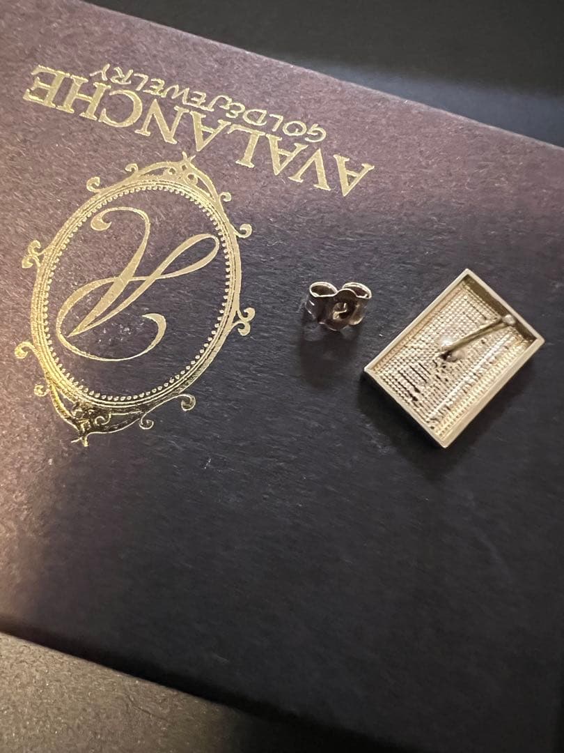 AVALANCHE 【アバランチ】　10k YG ピアス　レリジョンデザイン