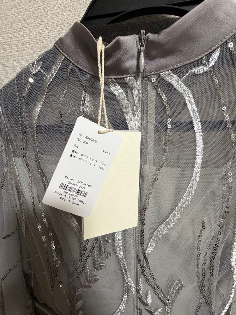 leja スパンコール刺繍レースプチハイネックAラインドレス