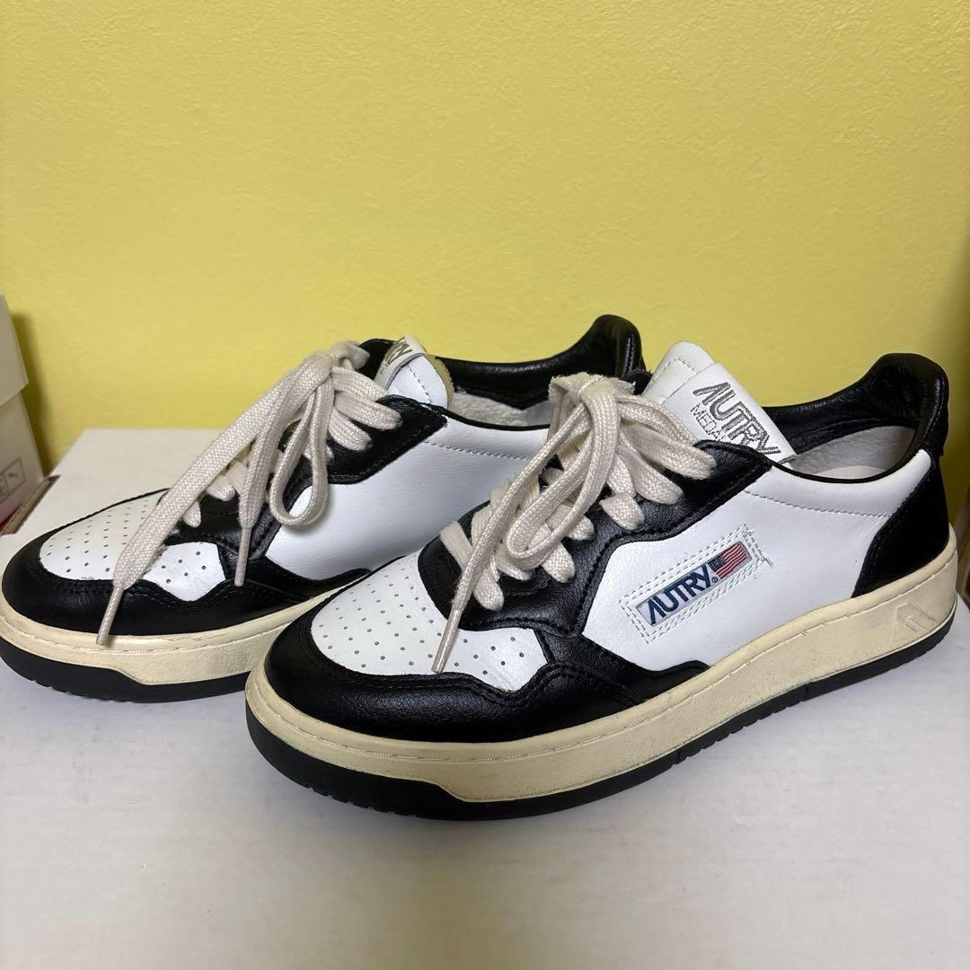 AUTRY ホワイト/ブラック スニーカー