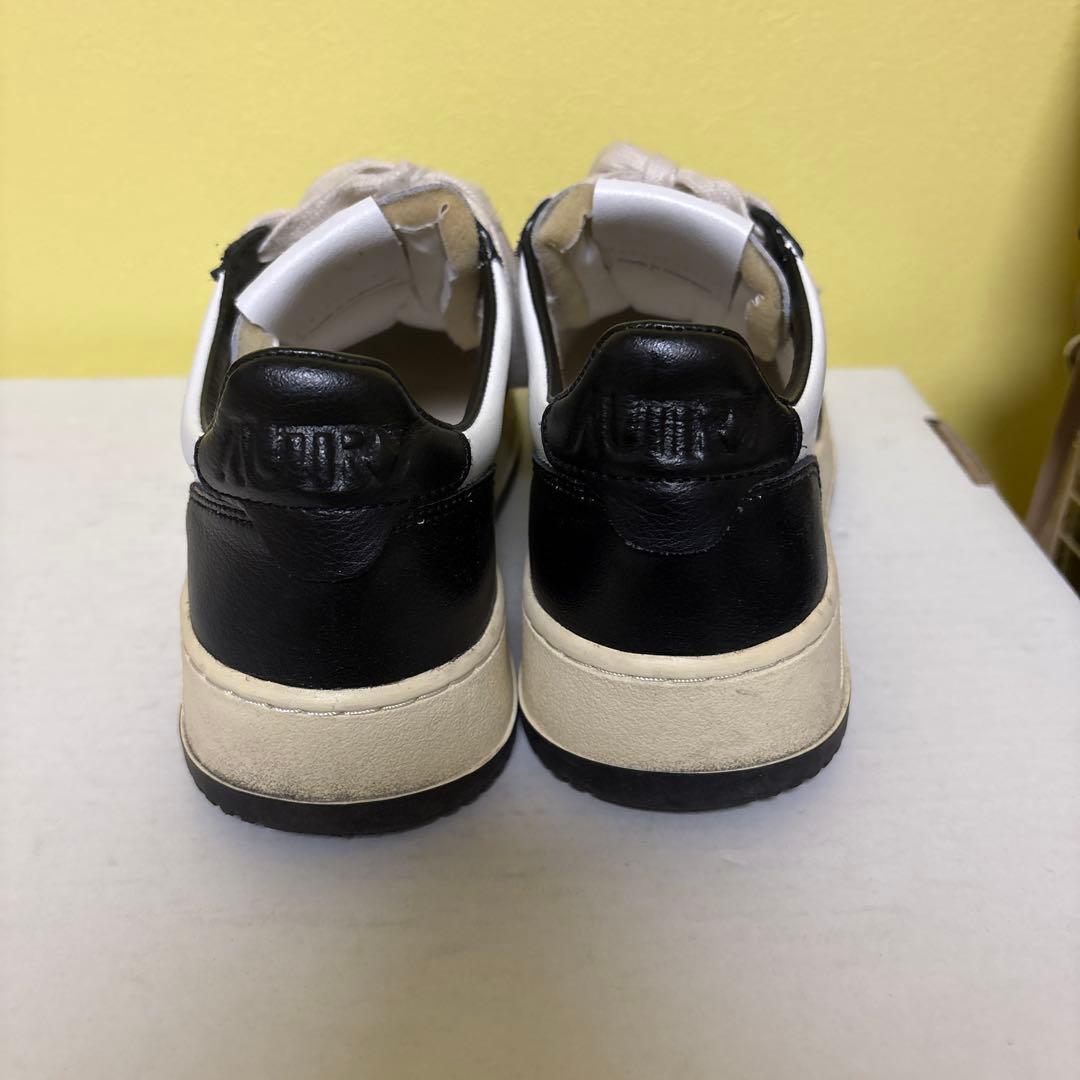 AUTRY ホワイト/ブラック スニーカー