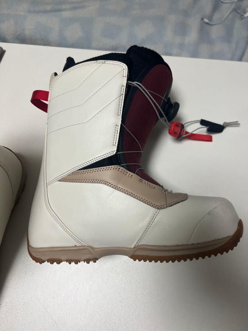 Burtonスノーボードブーツ 男性用