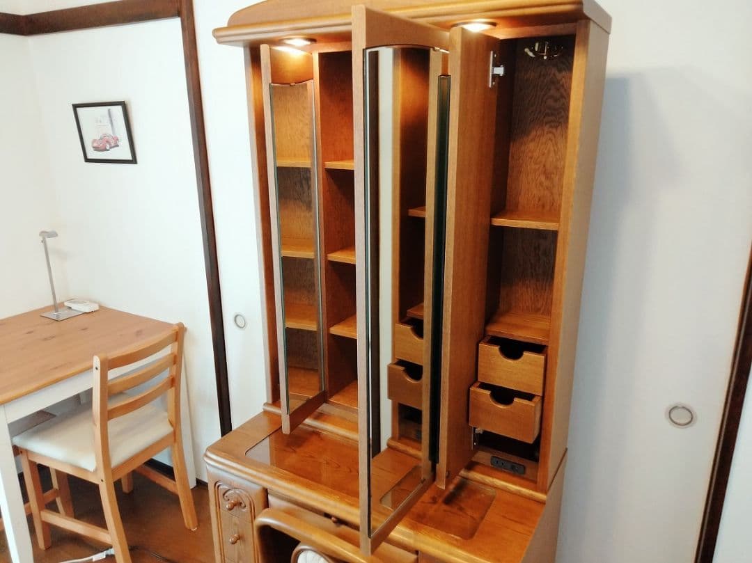 ドレッサー　収納力大きい