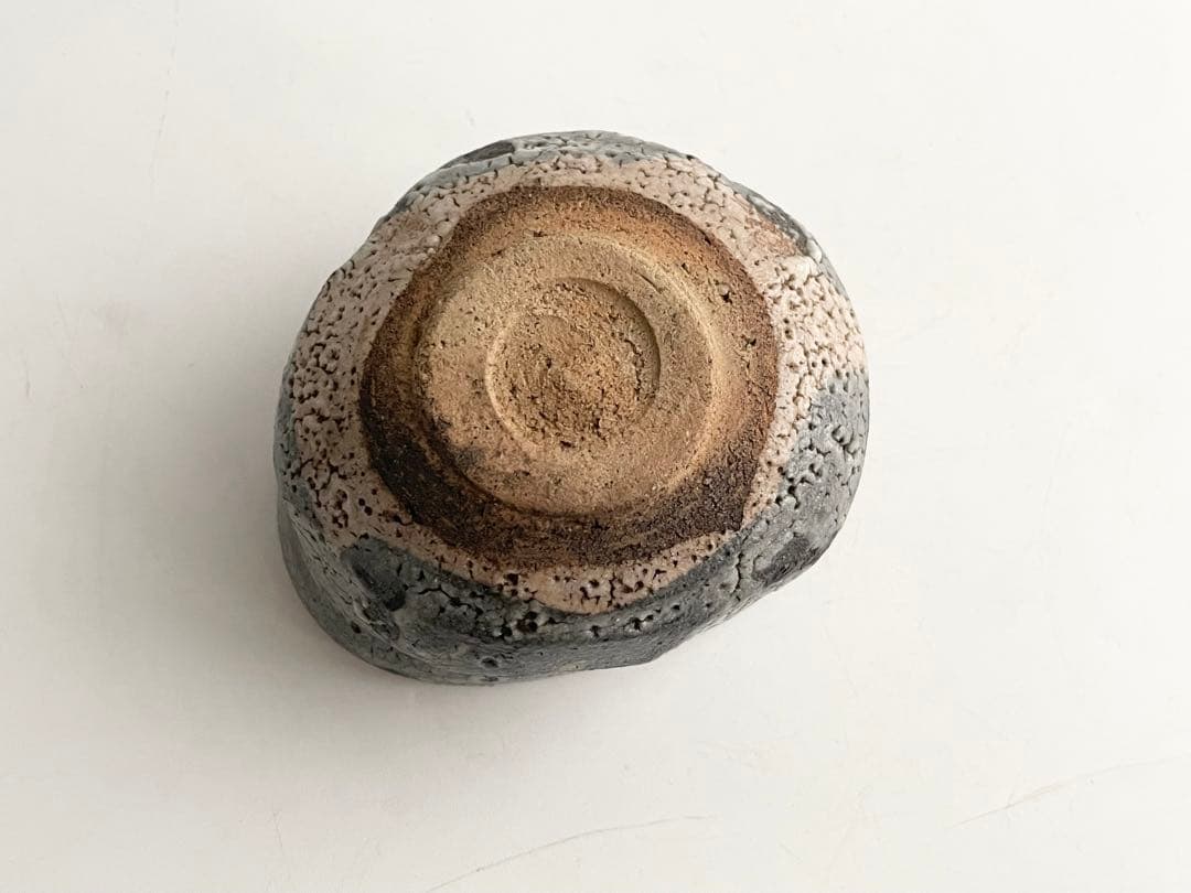 陶芸家　作家物　作者不明　鼠志野　盃　ぐい呑　酒器　酒盃　箱なし　美濃　志野
