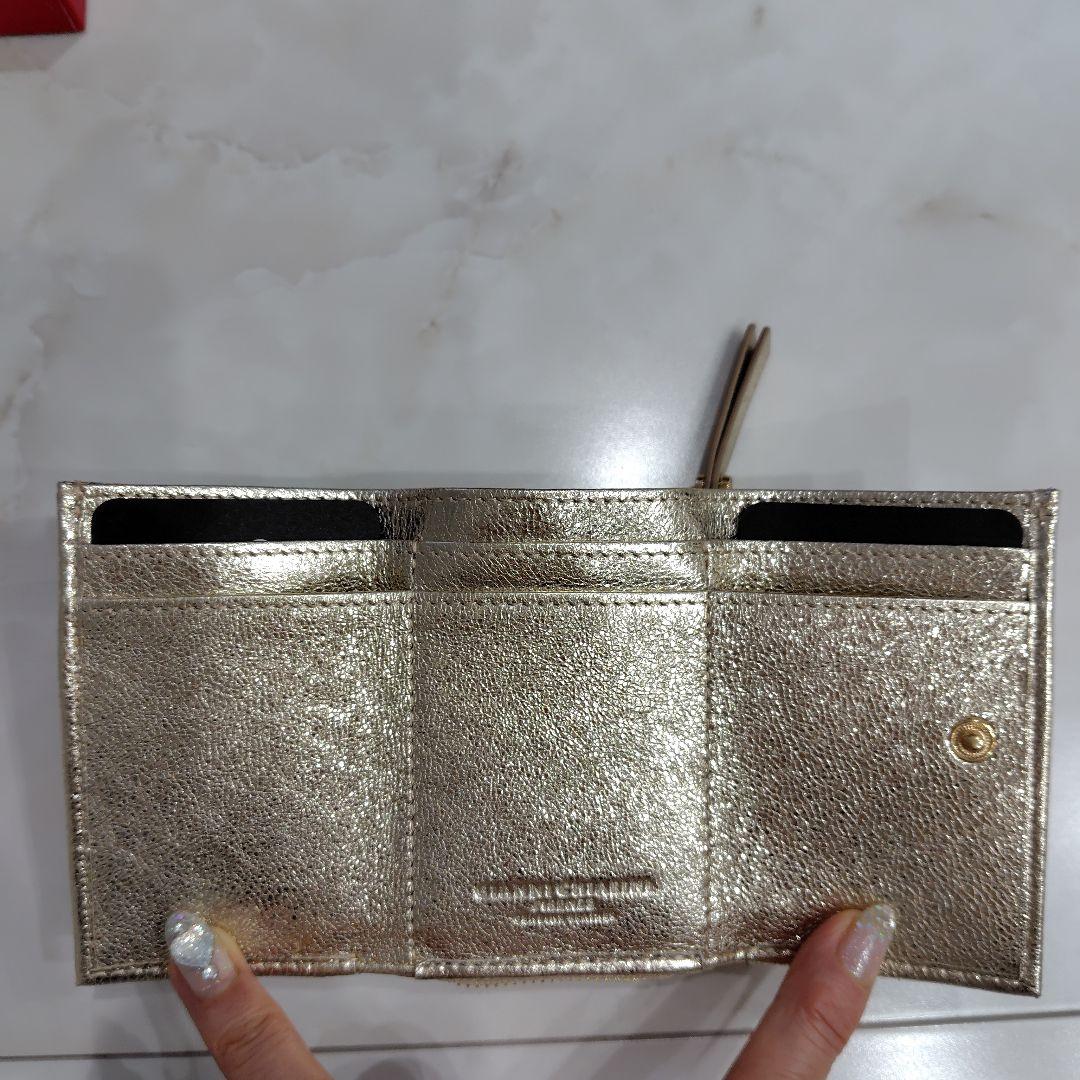 新品　未使用Gianni Chiarini ゴールド 三つ折り財布