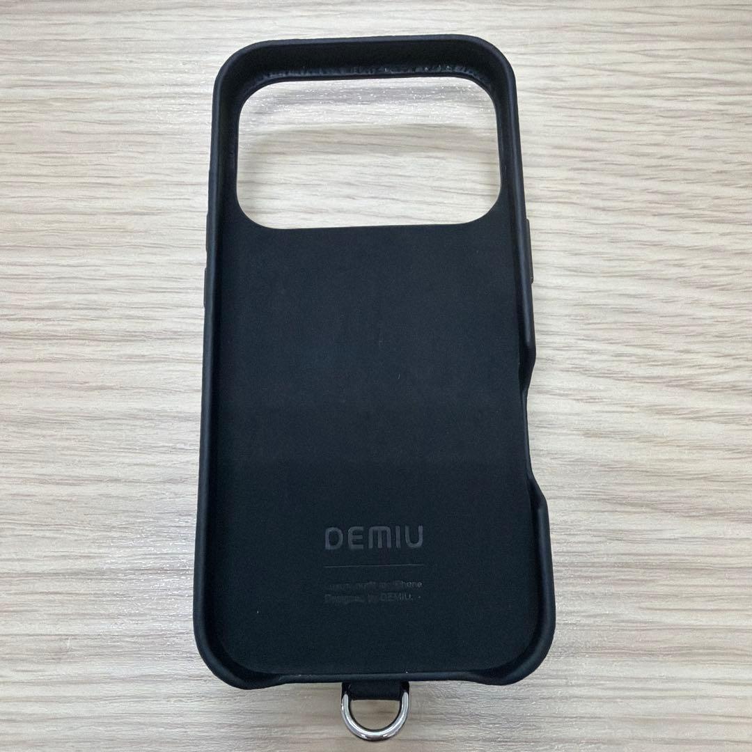 DEMIU デミュウ　POCHE FLAT iPhone 17Pro ブラック
