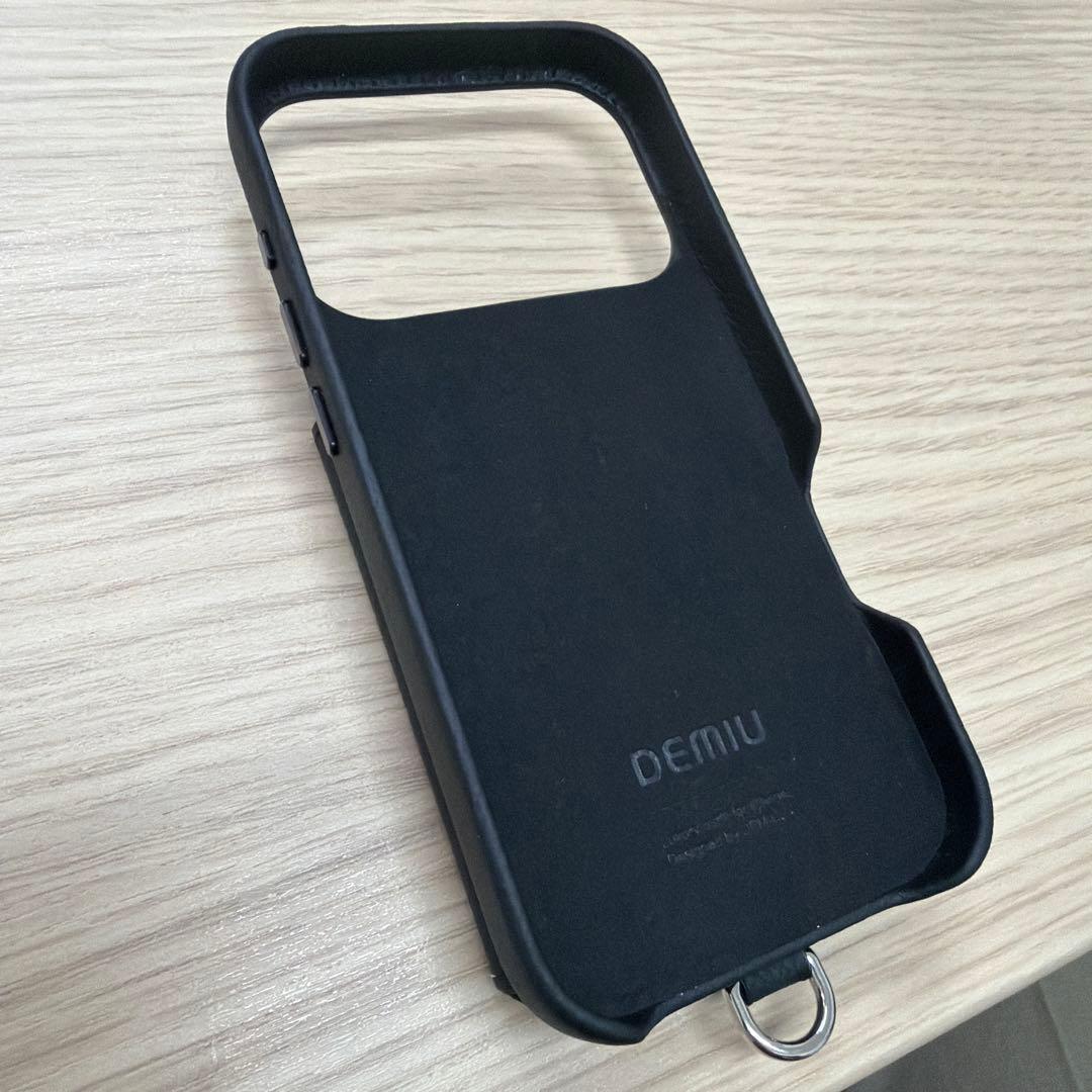 DEMIU デミュウ　POCHE FLAT iPhone 17Pro ブラック