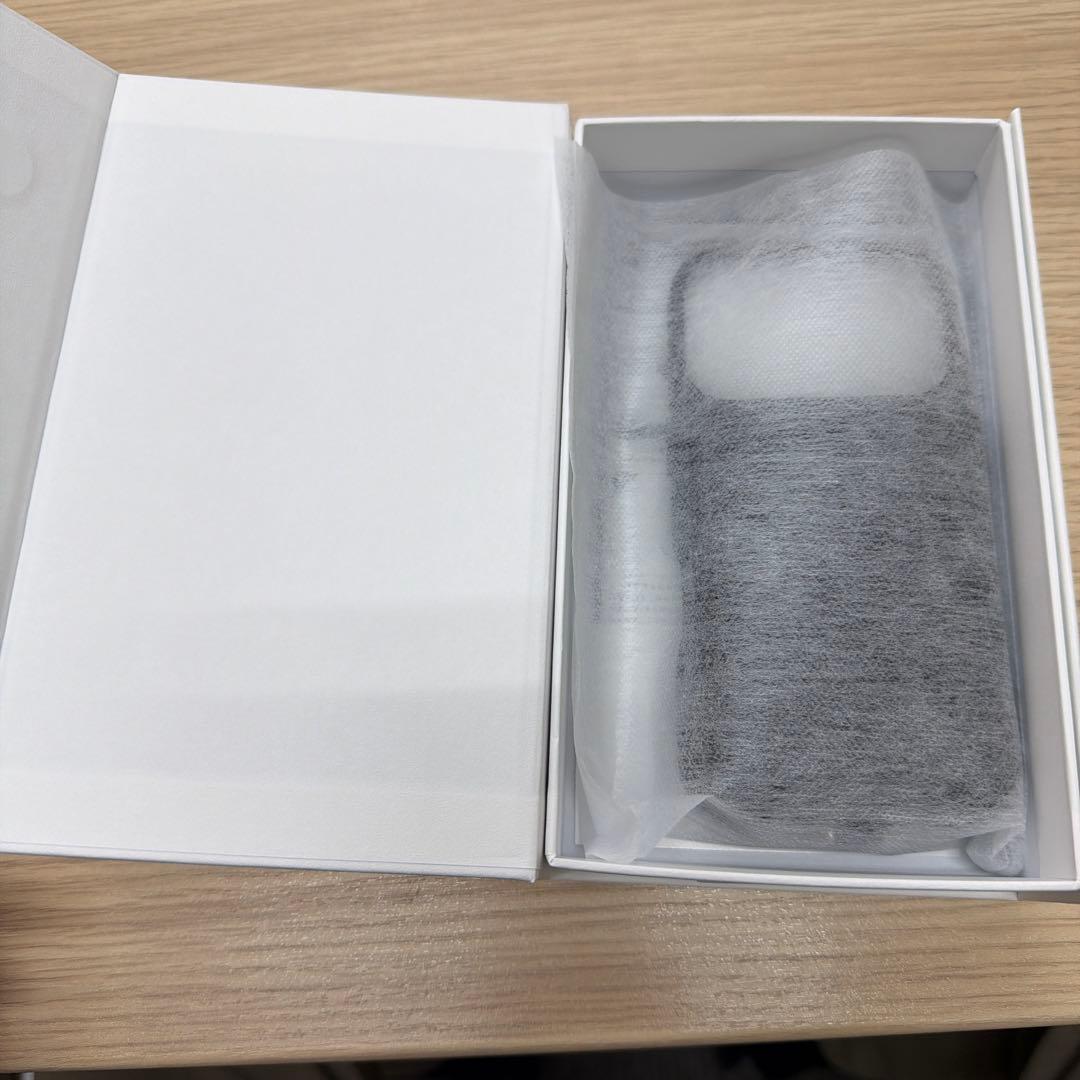 DEMIU デミュウ　POCHE FLAT iPhone 17Pro ブラック