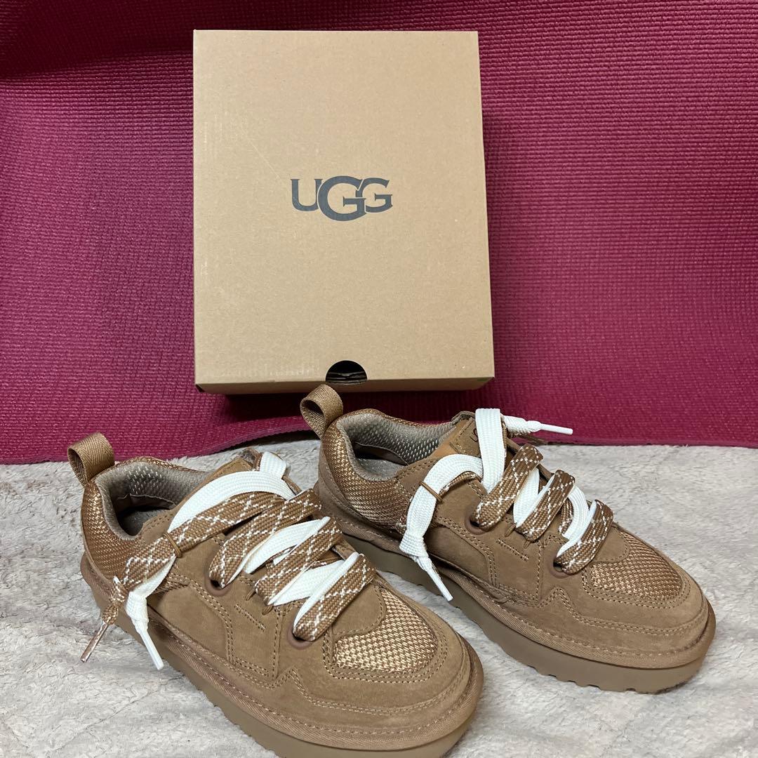 UGG スニーカー　24センチ新品、未使用　箱付き