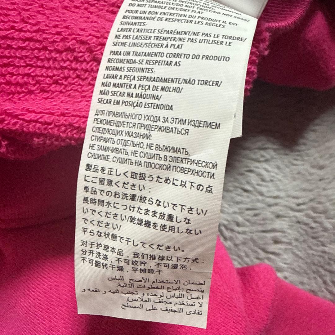 GUCCI ピンク スカルプリント パーカー