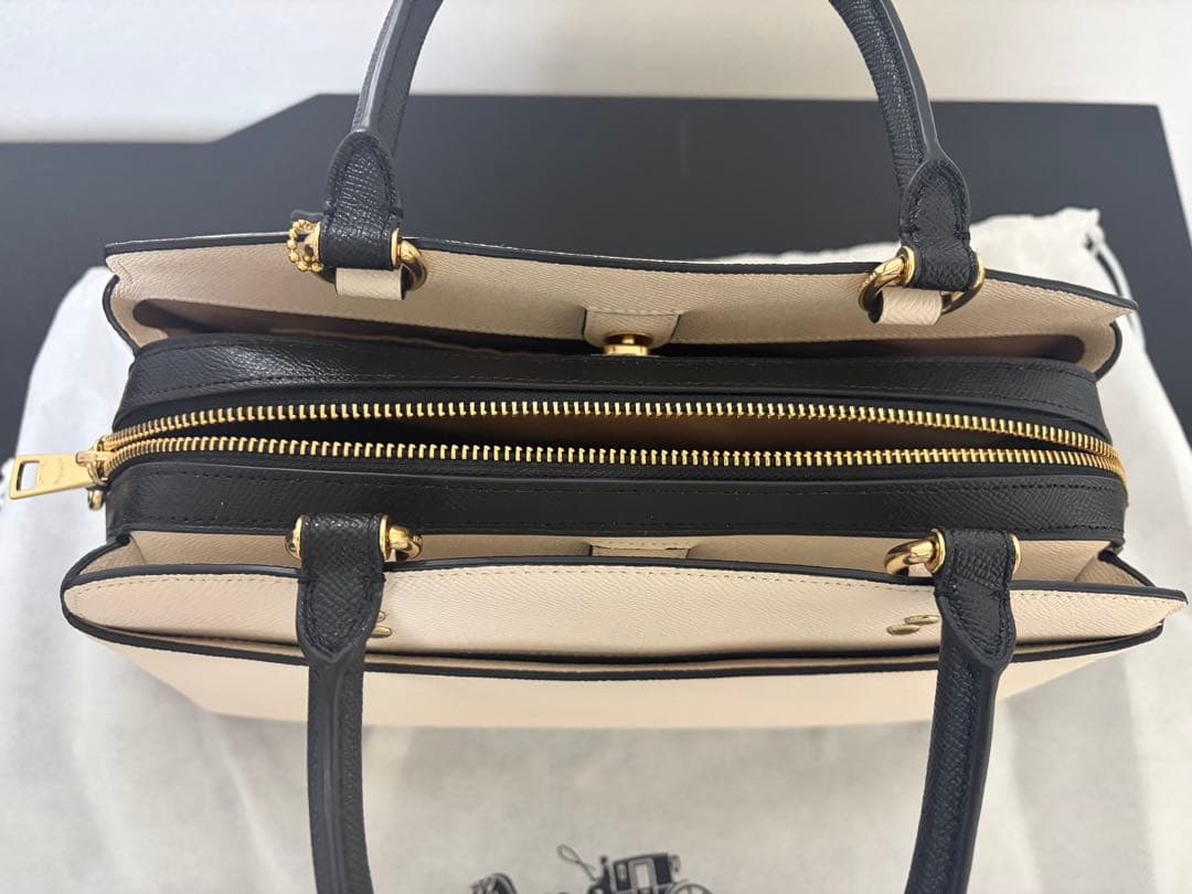 美品新品同様COACH コーチ2WAYハンドバッグ（保存袋付き）