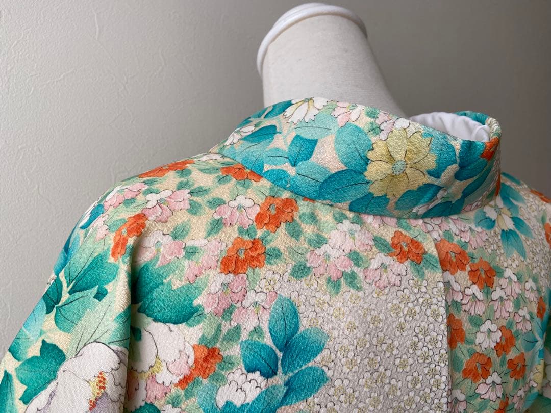 happy smileさま レトロモダン　春爛漫な雰囲気の小紋　正絹　袷