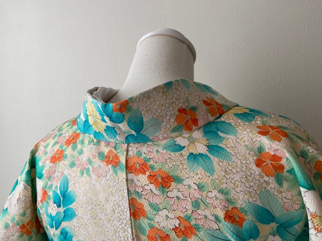 happy smileさま レトロモダン　春爛漫な雰囲気の小紋　正絹　袷