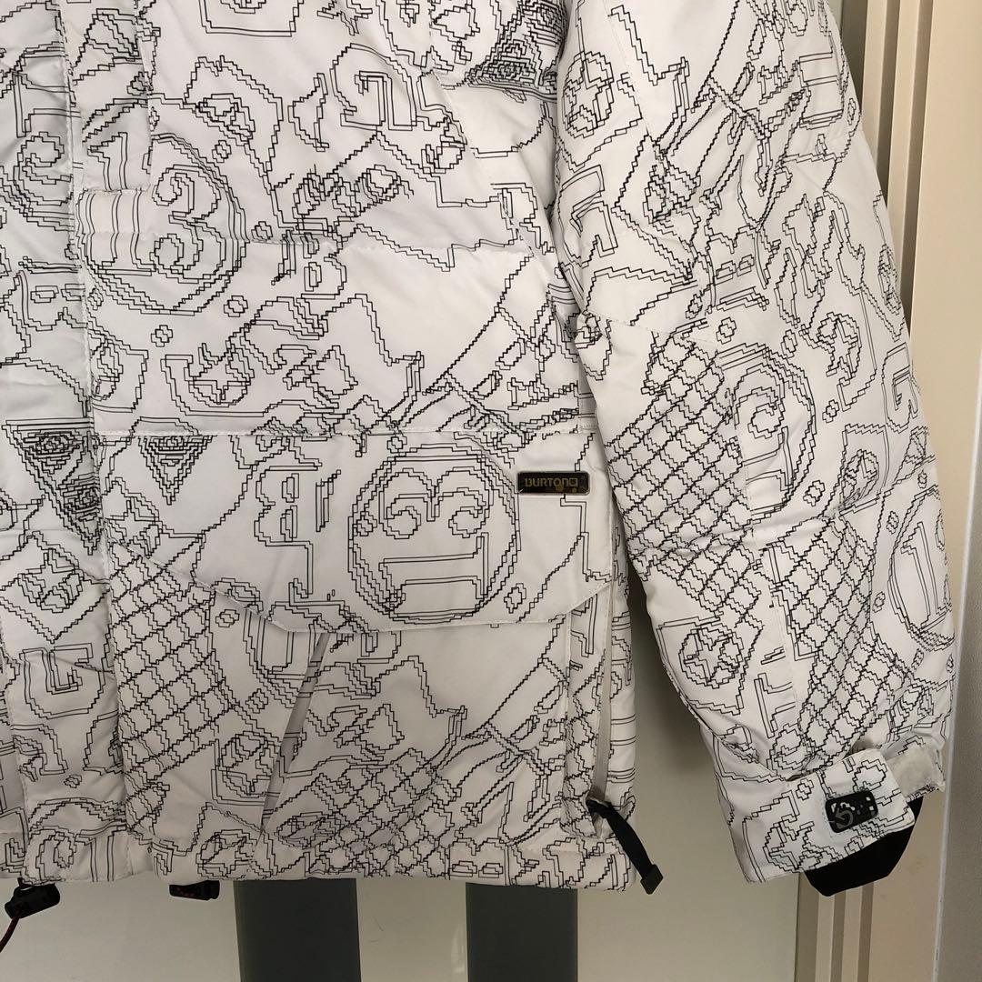 未使用ですが若干難ありです☆ BURTON ダウンジャケット　バートン　スノボ