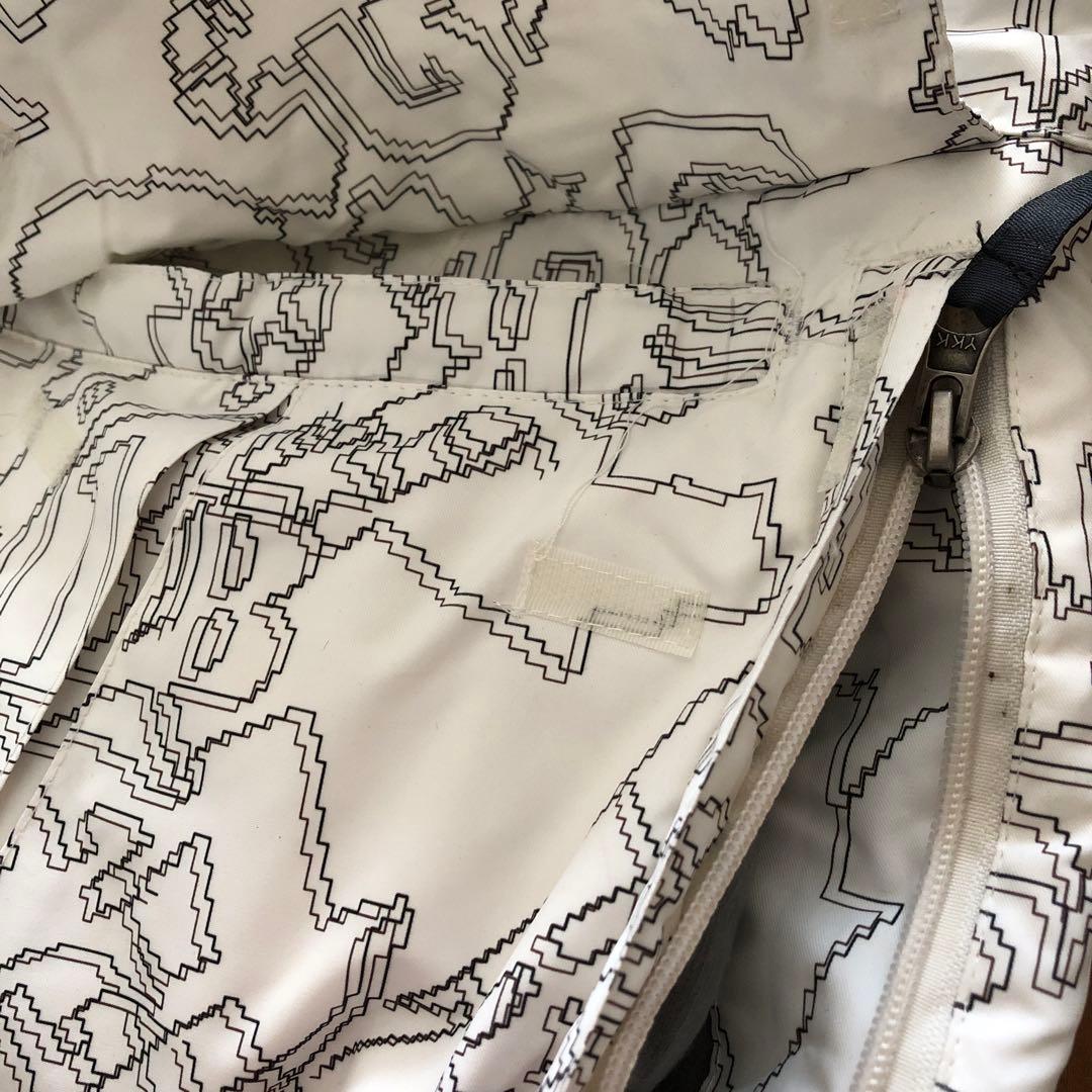 未使用ですが若干難ありです☆ BURTON ダウンジャケット　バートン　スノボ