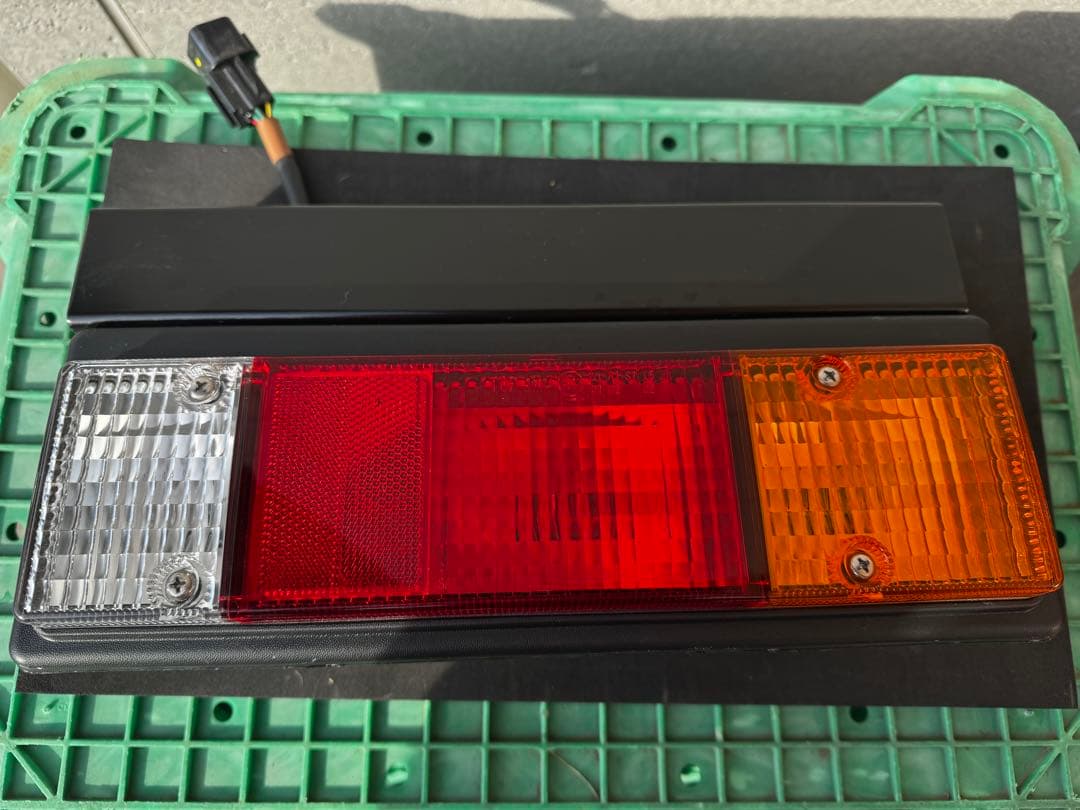 2t テールランプ