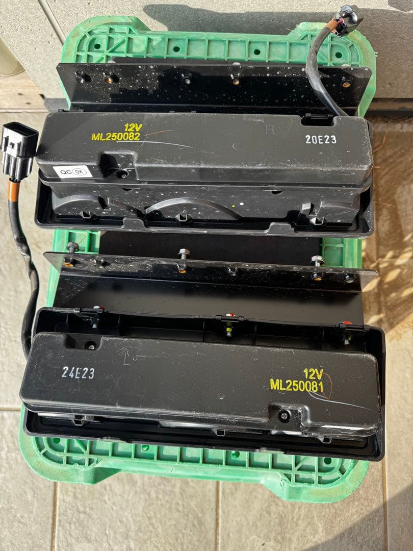 2t テールランプ