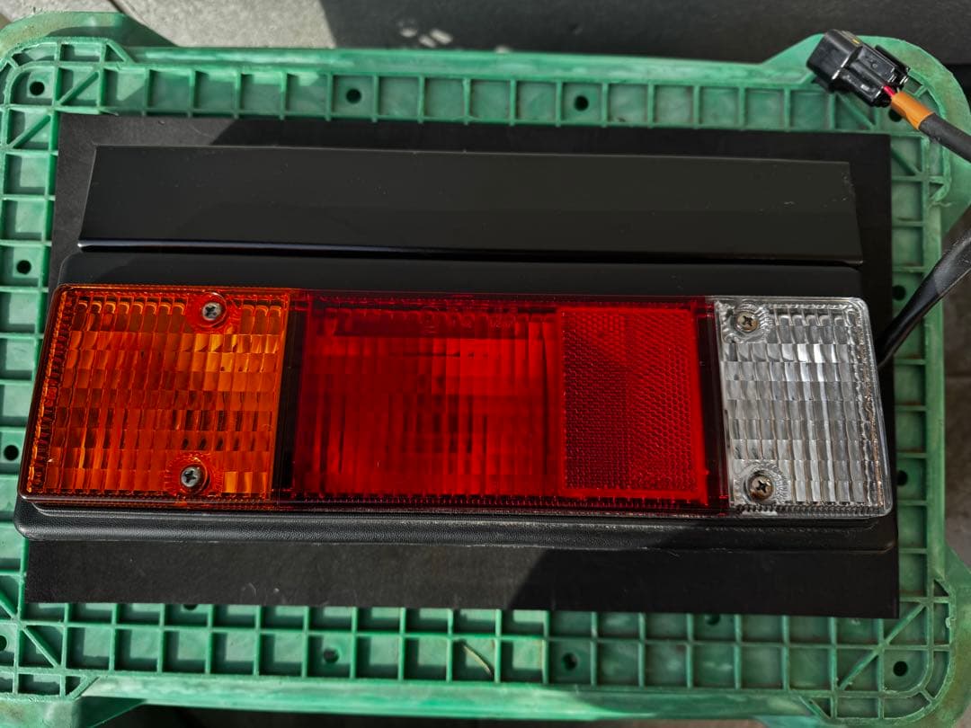 2t テールランプ