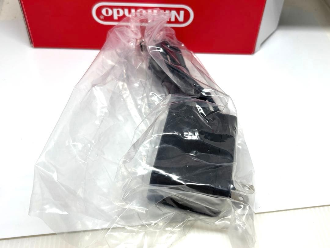 ほぼ新品級の美品！Nintendo Switch Lite コーラル 本体 完品