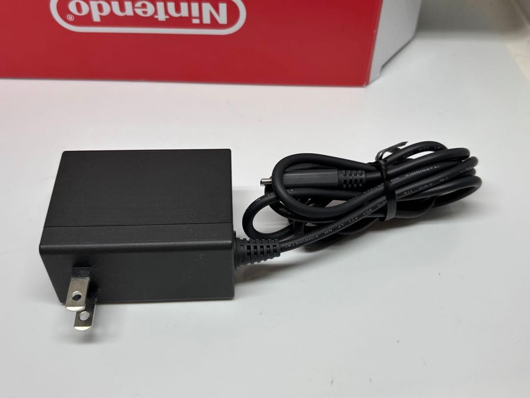 ほぼ新品級の美品！Nintendo Switch Lite コーラル 本体 完品