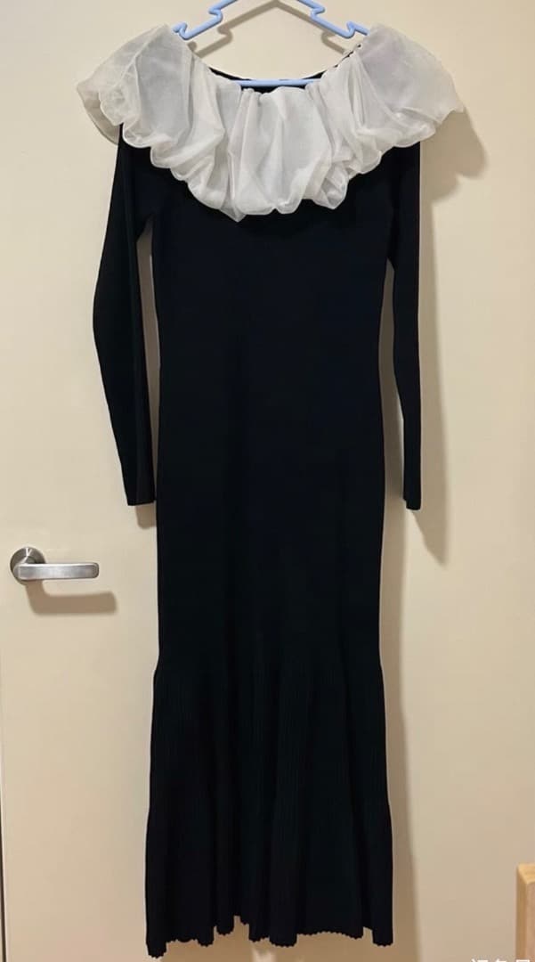 新品セルフォードCELFORDエレガントケープデザインニットワンピースCWNO