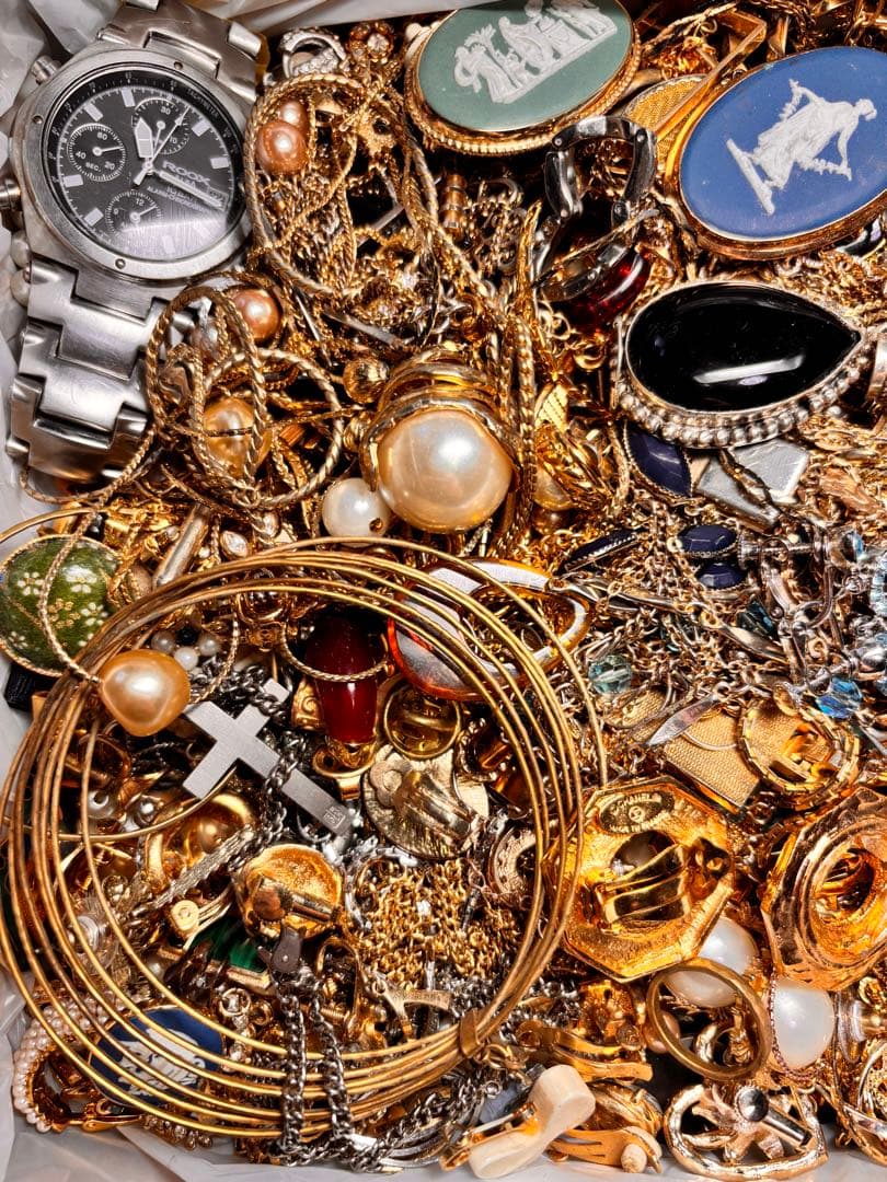 アクセサリー大量まとめ売り　7.5kg ジャンク