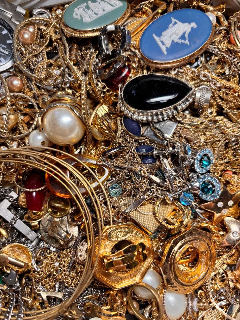 アクセサリー大量まとめ売り　7.5kg ジャンク