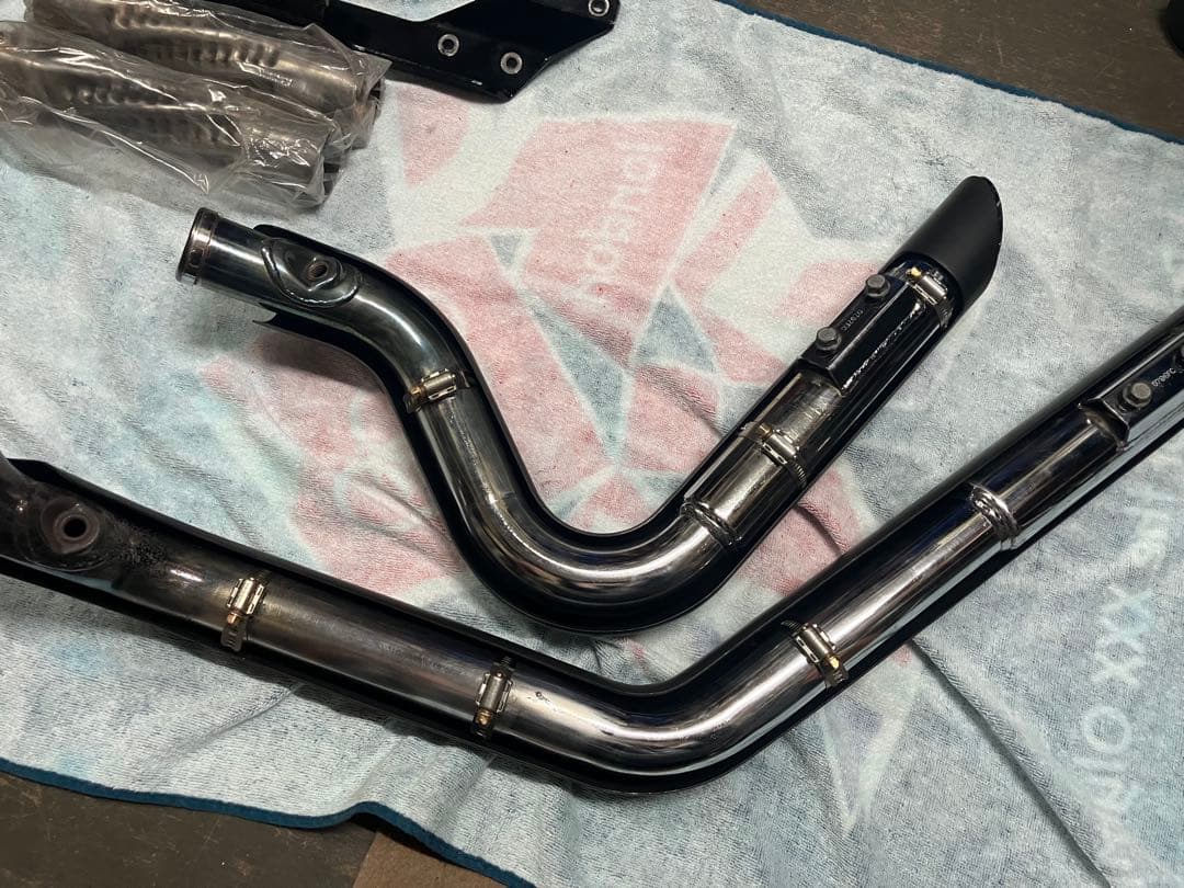 バンスアンドハインズ　VANCE&HINES スポーツスター　14年以降