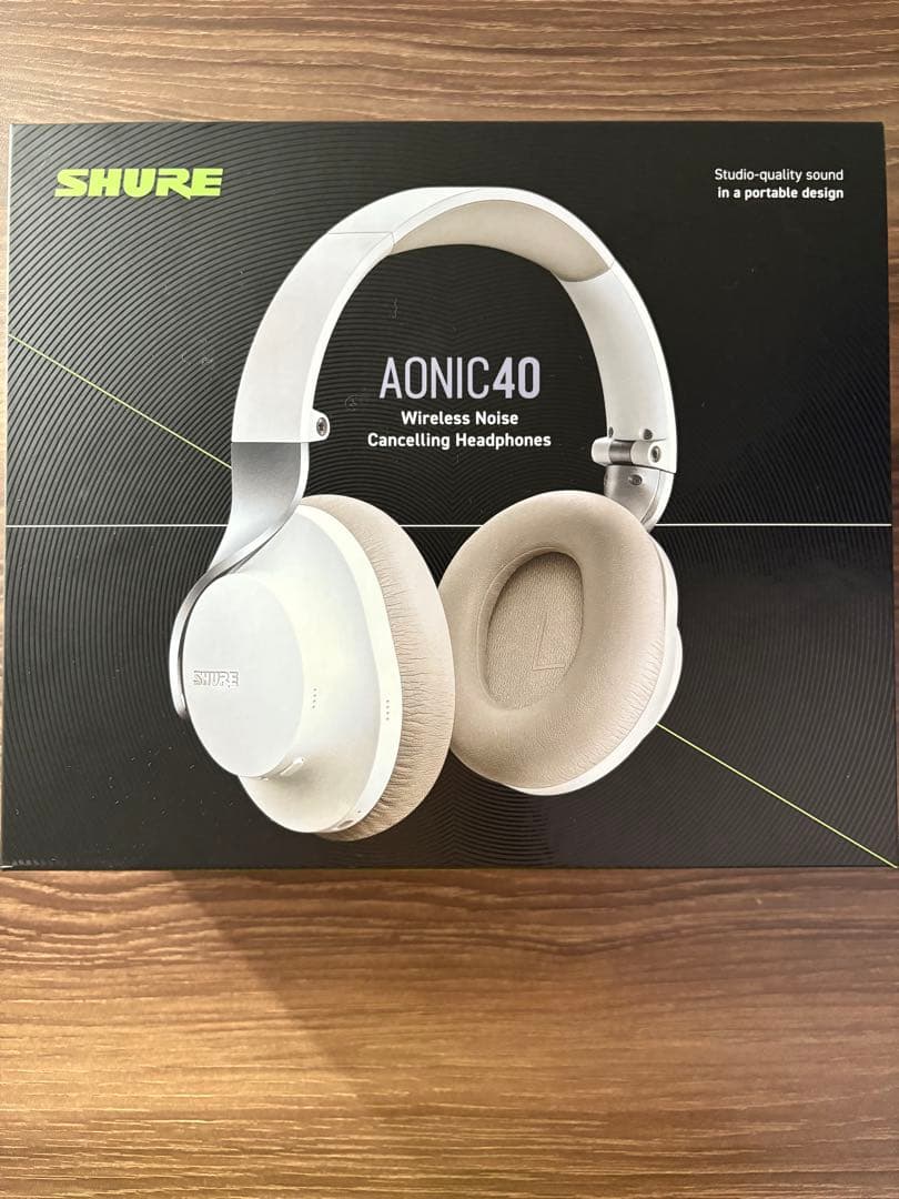 r*4様 Shureワイヤレスヘッドホン AONIC40　(白)