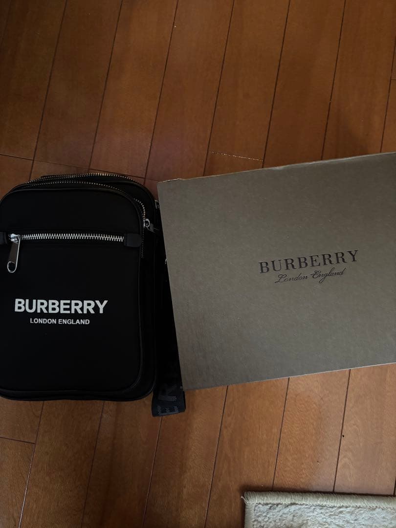 Burberryショルダーバッグ