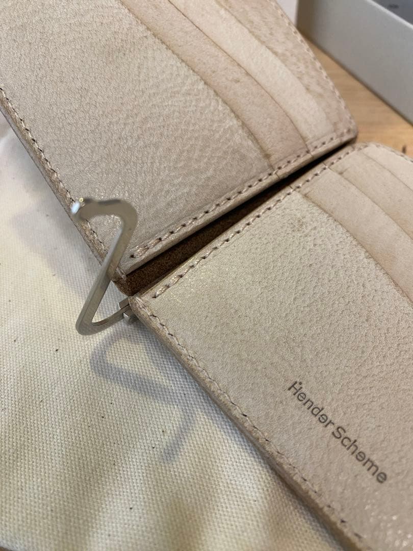 エンダースキーマ　マネークリップ　財布　アイボリー