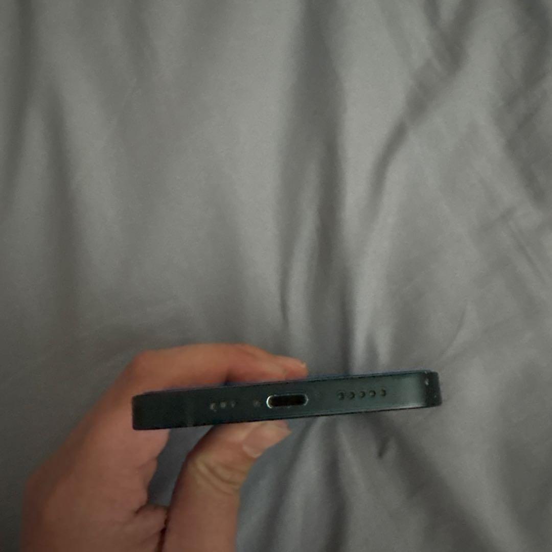 iPhone14本体　ミッドナイト　128G