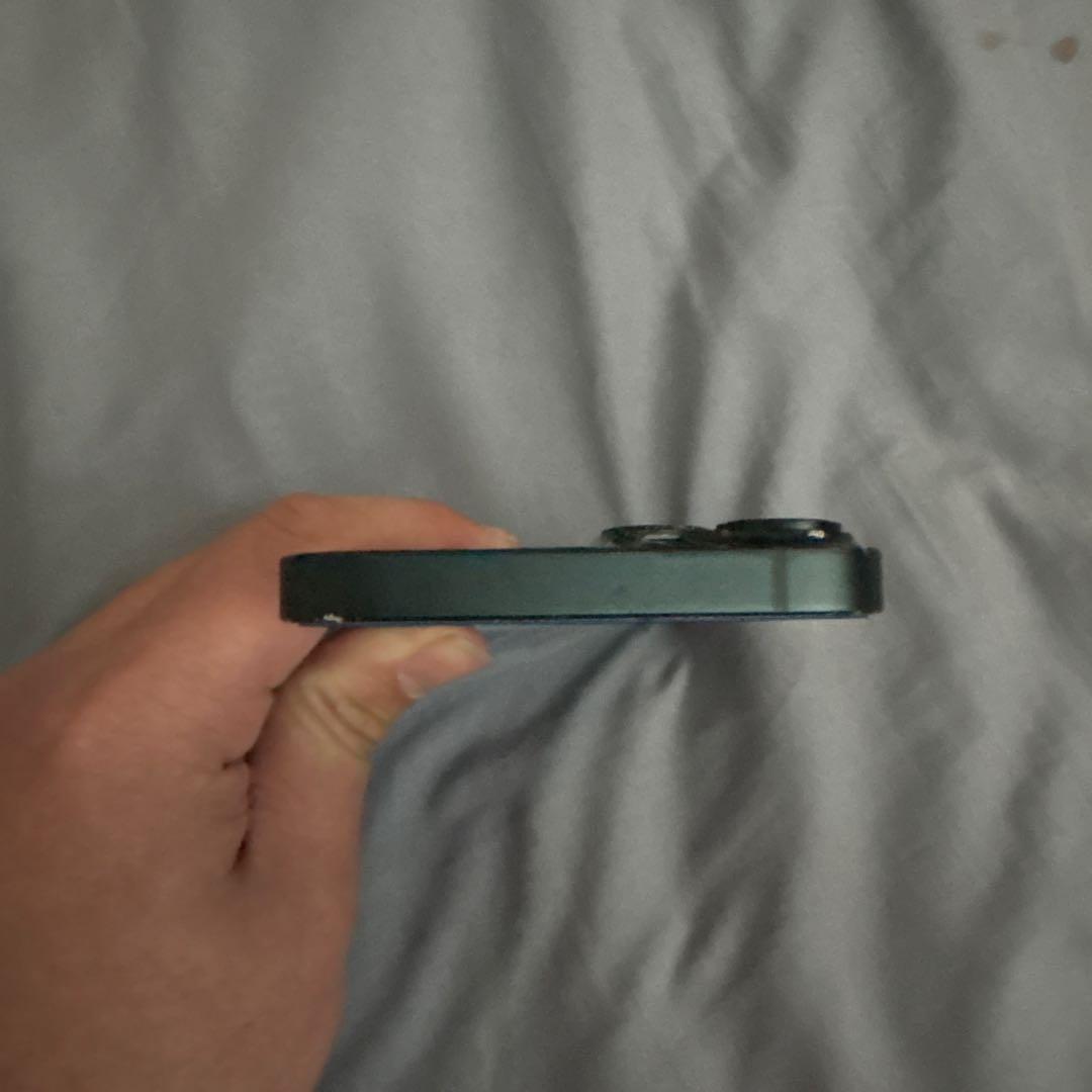 iPhone14本体　ミッドナイト　128G