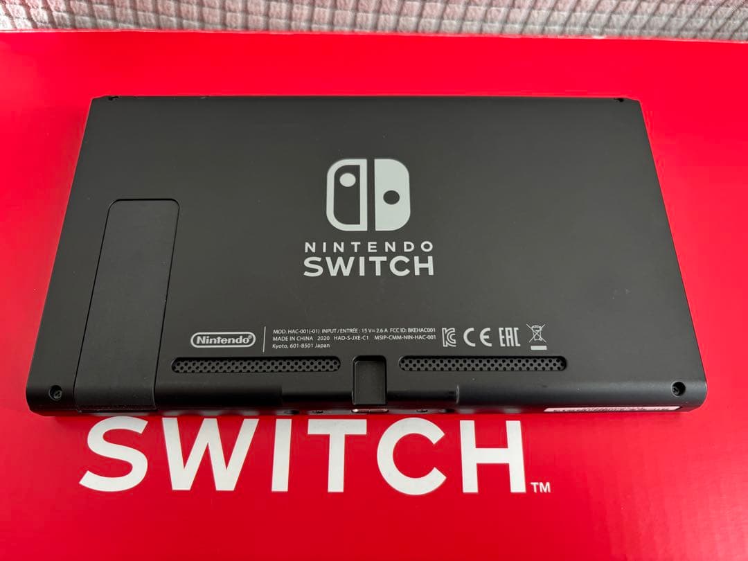 ジャンク⭐️Nintendo Switch（本体のみ）と限定ボックス（箱のみ）