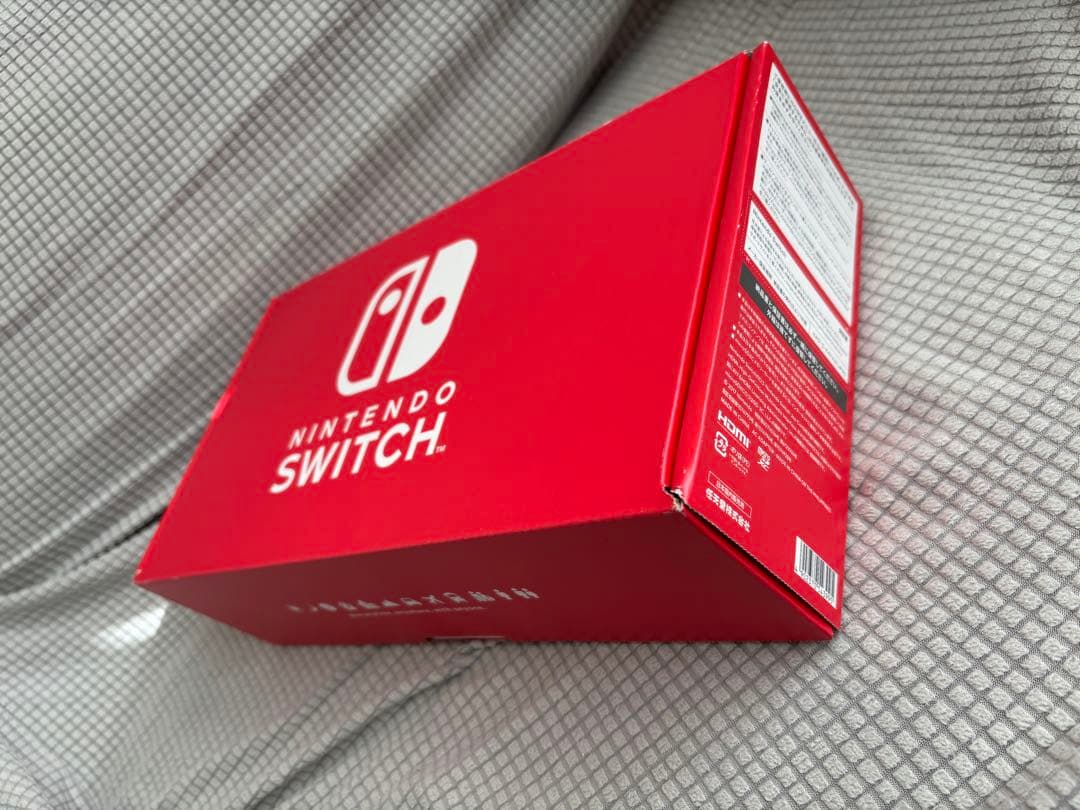 ジャンク⭐️Nintendo Switch（本体のみ）と限定ボックス（箱のみ）