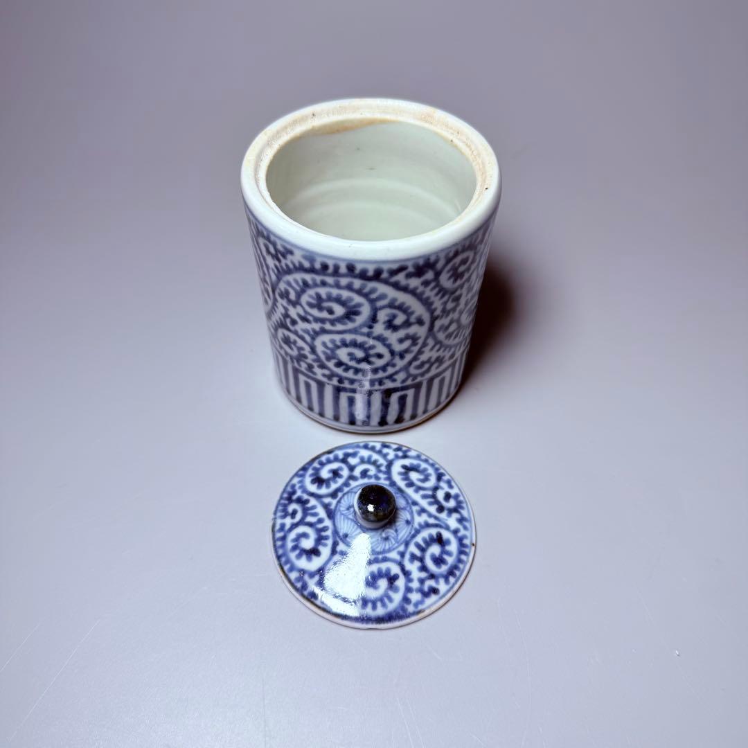 江戸時代　古伊万里　染付蛸唐草文様蓋物　緻密な絵付　大人気図柄　古器を楽しむ