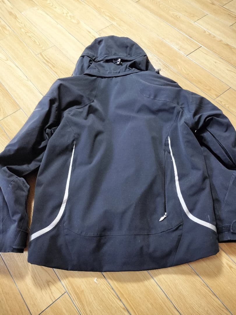 スキーウェア　上下セット　上Mサイズ　下Lサイズ