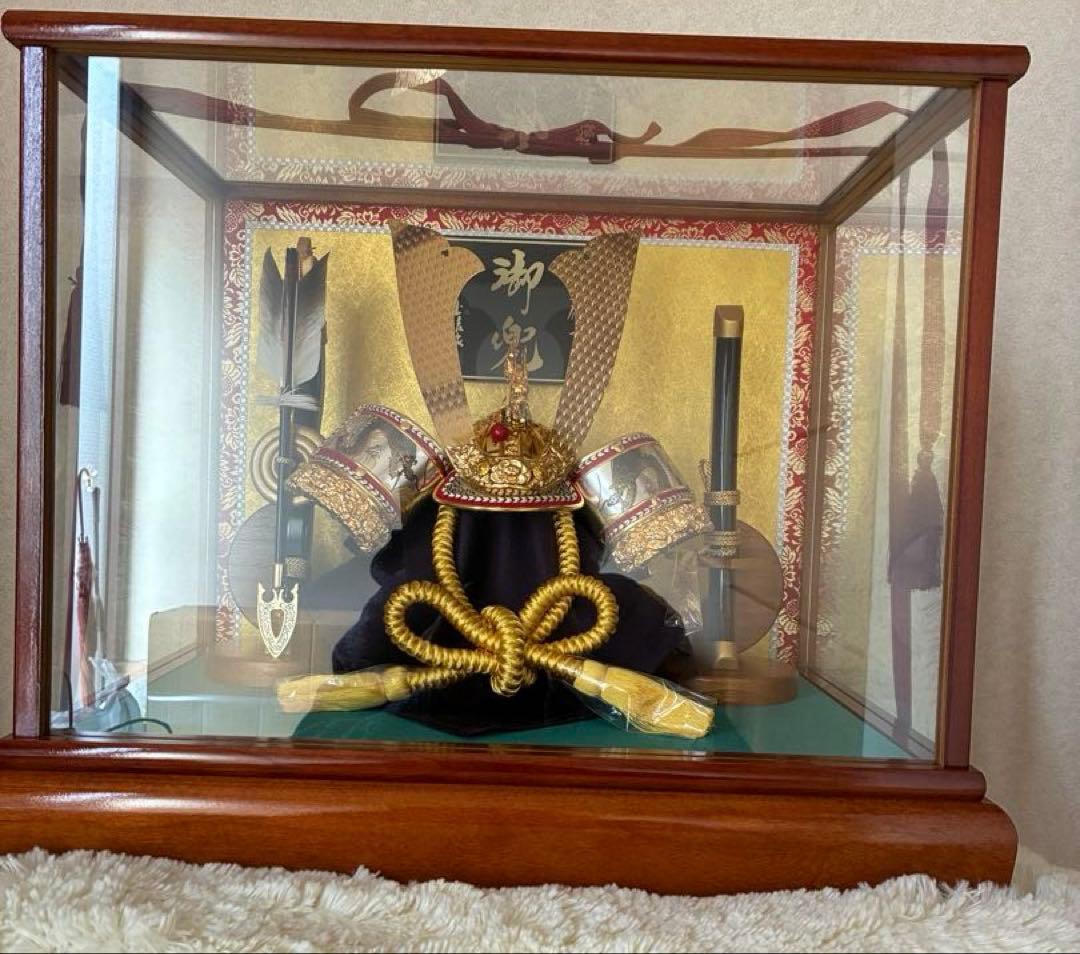 34‼️美品❗️ 兜飾りと雛人形　まとめ売りガラスケース入り