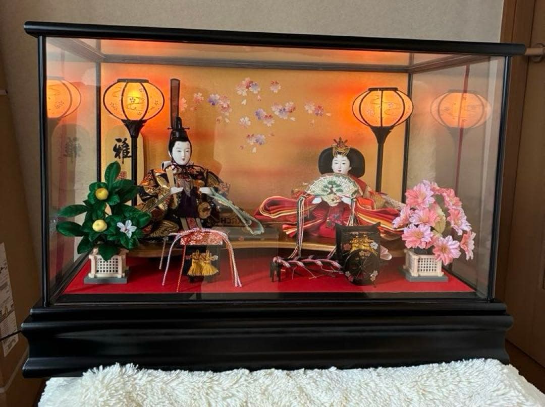 34‼️美品❗️ 兜飾りと雛人形　まとめ売りガラスケース入り